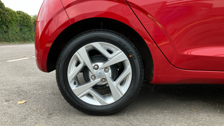 Hyundai i10 1.0 MPi SE Connect 5dr Petrol Hatchback